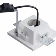 VGRADNA SVETILKA IZ MAVCA PLASTRA GU10 35W