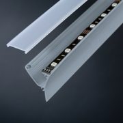 KOTNI STROPNI PVC PROFIL 1 METER