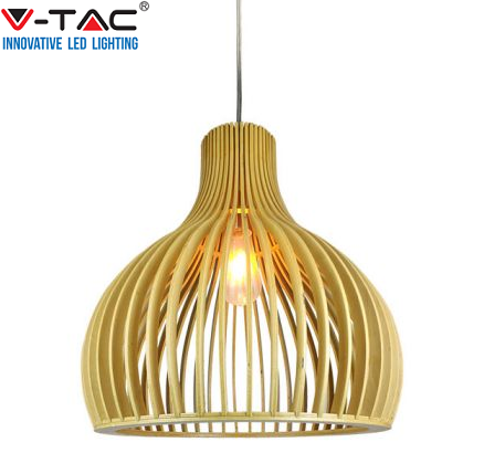 viseča-svetila-lestenci-iz-lesa