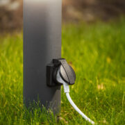 VRTNI STEBRIČEK Z VTIČNICO IN SVETILKO CORTA 400 mm E27 IP44