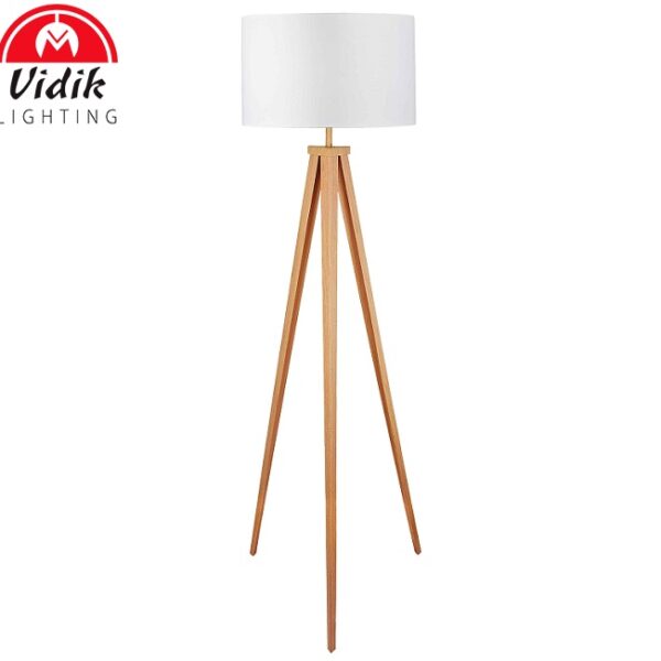 STOJEČA SVETILKA 1575 mm 1XE27