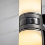 SENZORSKA ZUNANJA LED SVETILKA CYRA 16,5W 3000K IP54