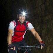 AKUMULATORSKA NAGLAVNA LED SVETILKA 3W+RGB IP44