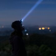 AKUMULATORSKA NAGLAVNA LED SVETILKA 3W+RGB IP44