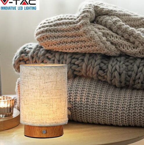 namizna-akumulatorska-led-svetilka-iz-lesa-tekstila