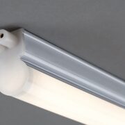 PODELEMENTNA  LED SVETILKA S STIKALOM BAREG 1490 mm 20W 3000K/4000K BELA ALI ČRNA