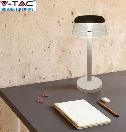 akumulatorska-namizna-led-svetilka-touch-vklop