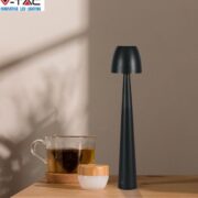 AKUMULATORSKA NAMIZNA TOUCH ZATEMNILNA LED SVETILKA 3W 3000K DO 6500K ČRNA ALI BELA