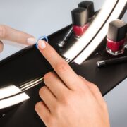 OGLEDALO Z LED SVETILKO MIRRA LED MIRROR 620X450 mm 11W 3000K DO 6500K IP44