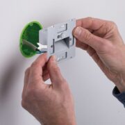 SENZORSKA VGRADNA LED SVETILKA ZA V DOZO EDGE 1,2W 2700K V TREH BARVAH