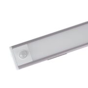 SENZORSKA AKUMULATORSKA PODELEMNTNA LED SVETILKA BENASCO 570 mm 3,5W 4000K